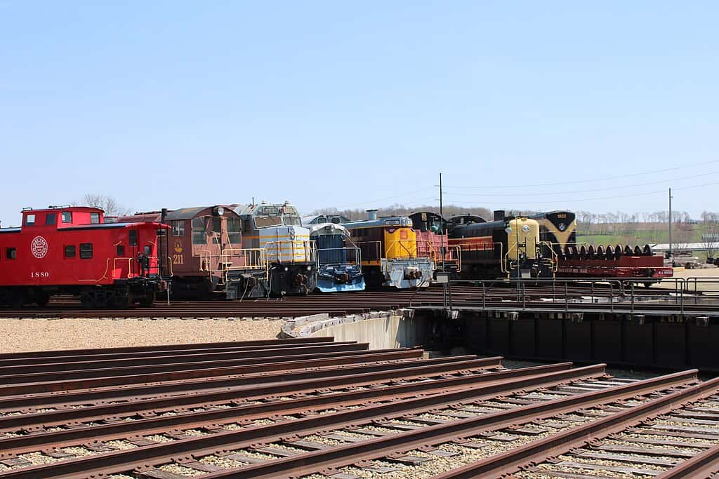 1024px-Train_cars_at_the_Age_of_Steam_Roundhouse_April_2022_3