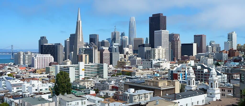 1024px-View_of_San_Francisco_from_Ina_Coolbrith_Park-01445