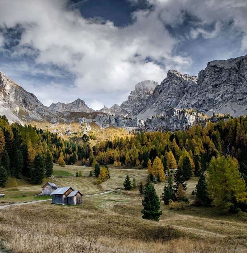 334092-fassa-valley-1331004_1280