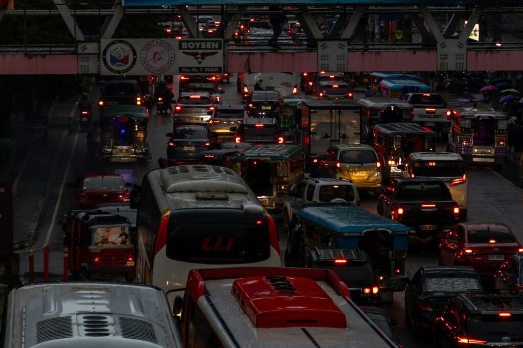 Manila traffic congestion daily life