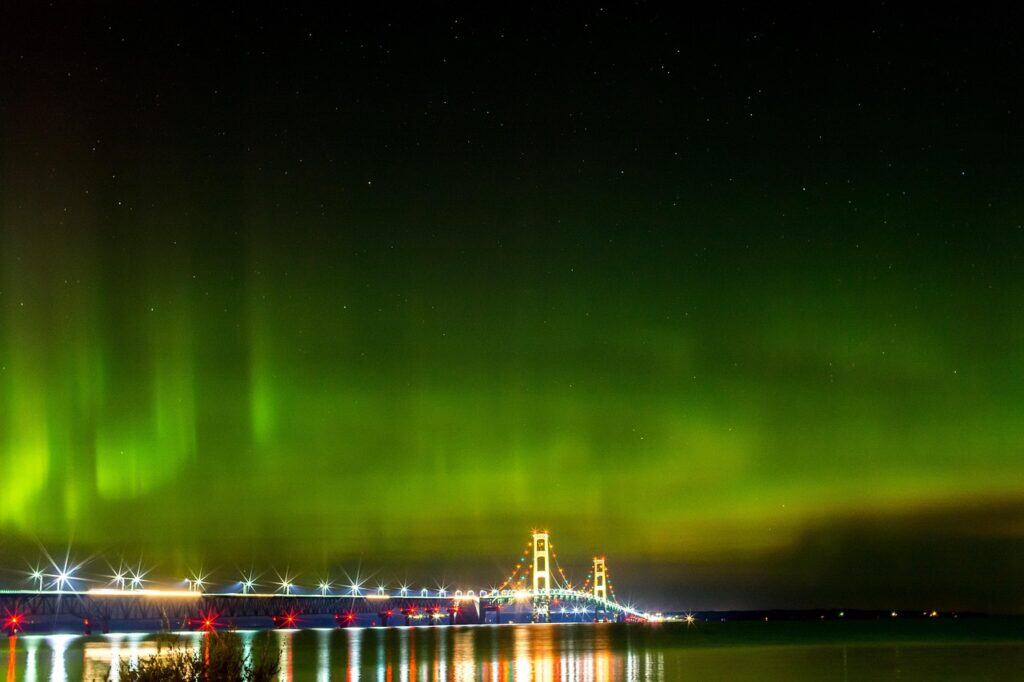 jasongillman-mackinac-bridge-1642443_1280