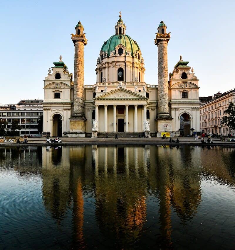 kresina-vienna-3756166_1280