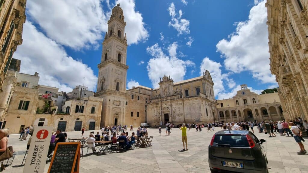 Lecce baroque architecture street