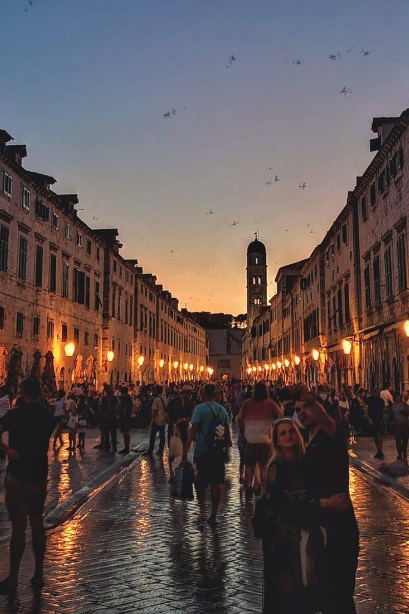Dubrovnik Old Town streets crowd