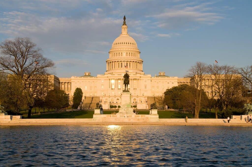 pogo_mm-capitol-281123_1280