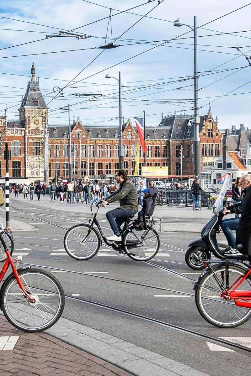 Netherlands cycling commute daily life