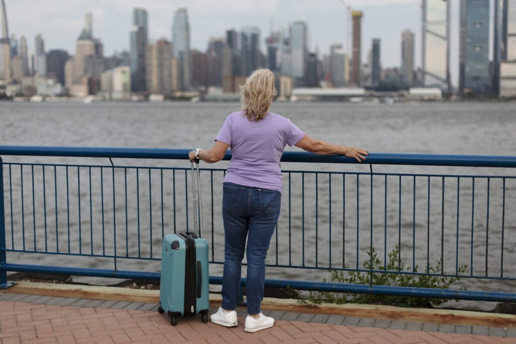 “tourist commuting from far hotel”