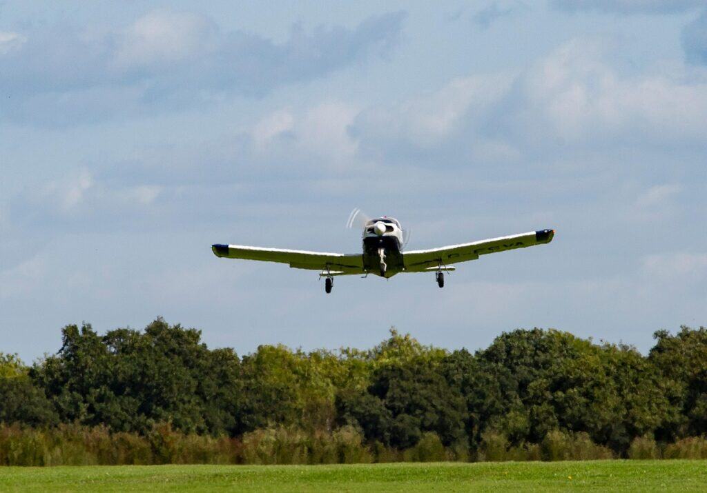 theotherkev-small-aircraft-5568719_1280