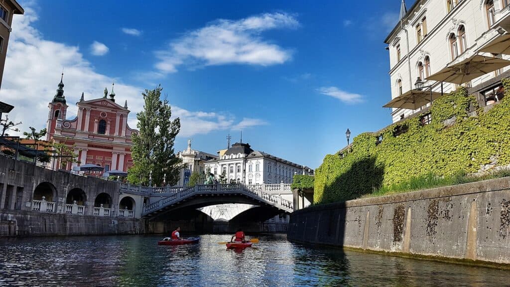 traveldudes-ljubljana-2149704_1280