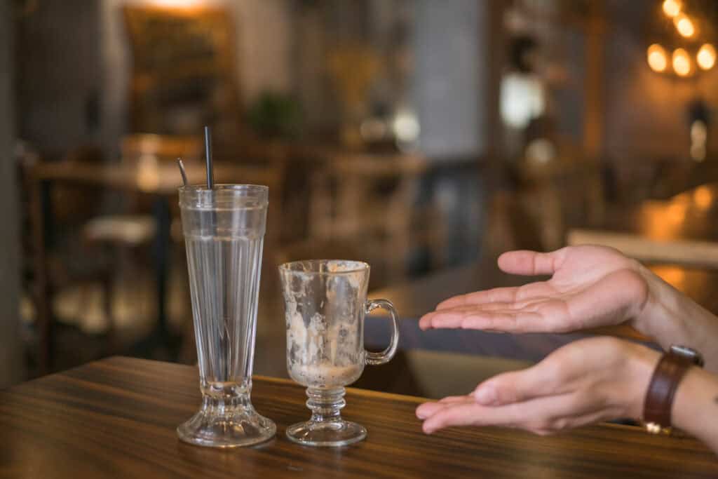 empty soda glass restaurant table