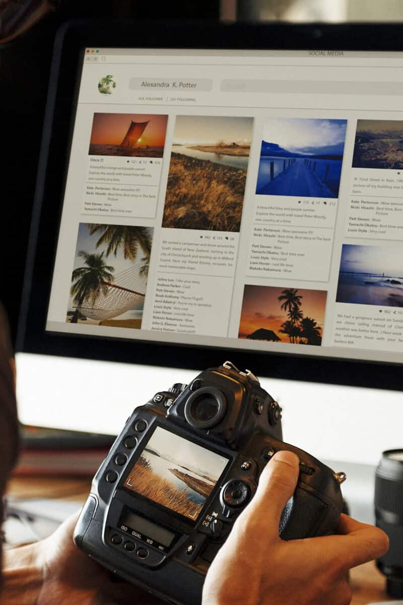 Travel Bloggers