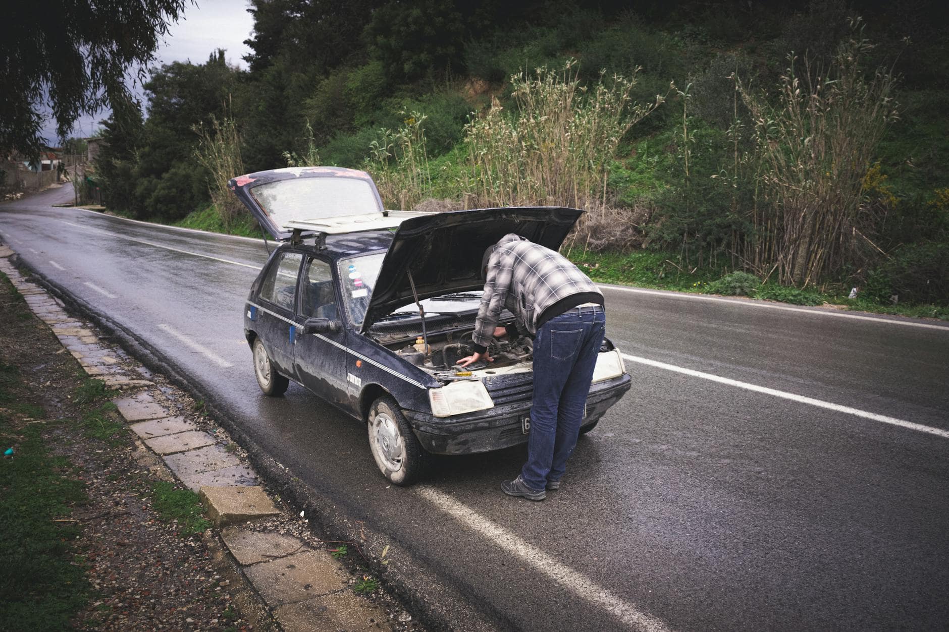 car breakdown road trip