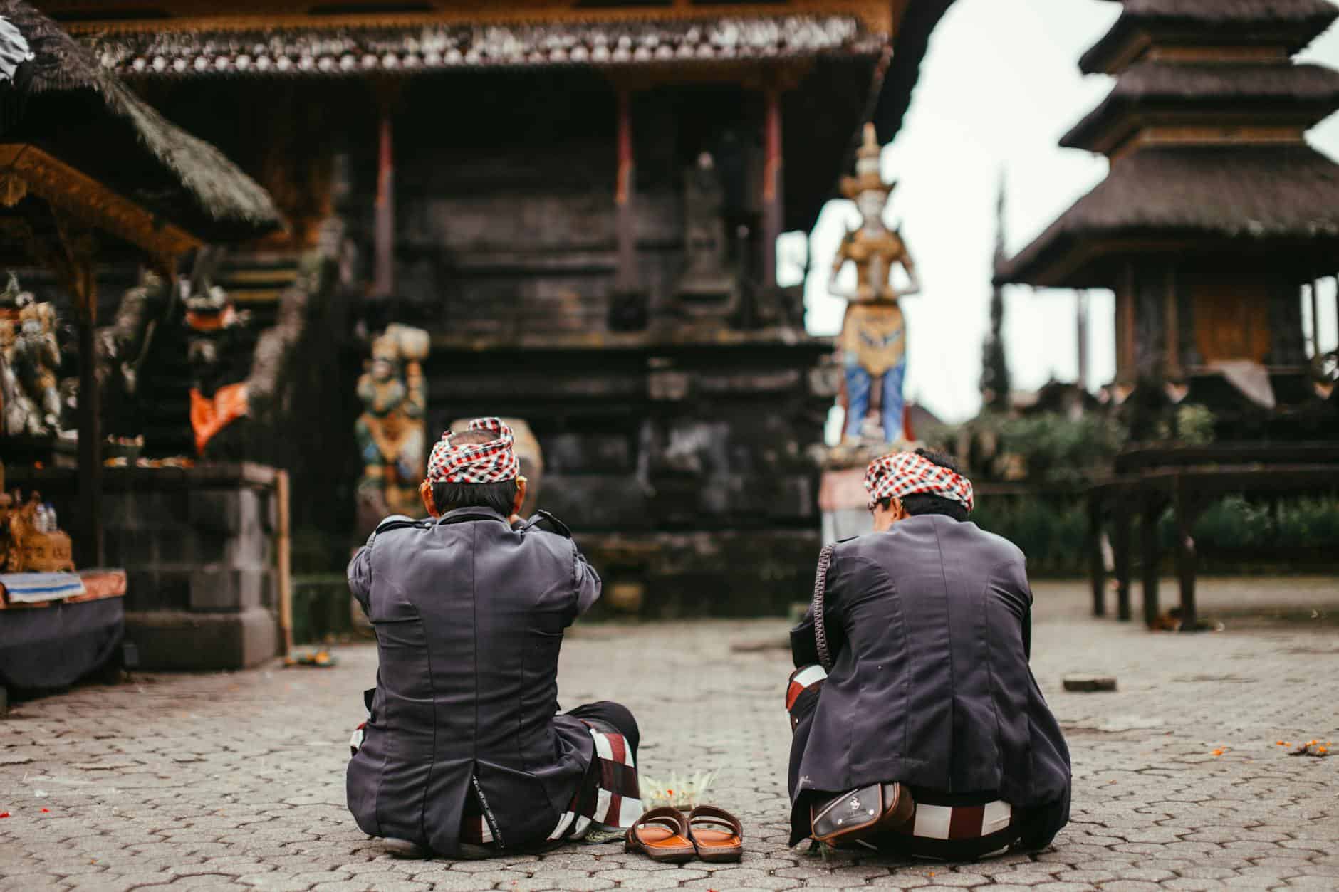 respectful tourist culture