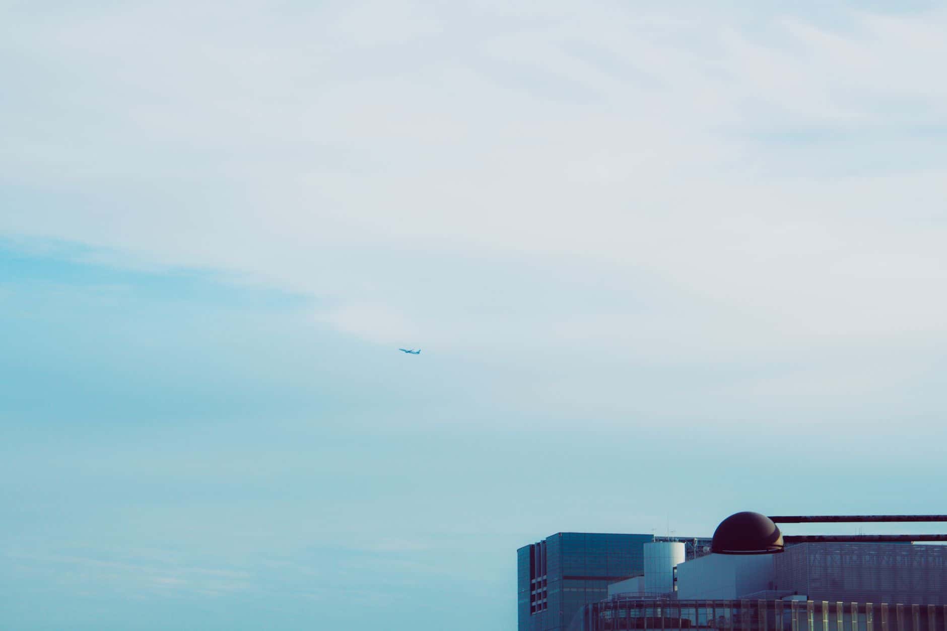 airplane flight Tokyo