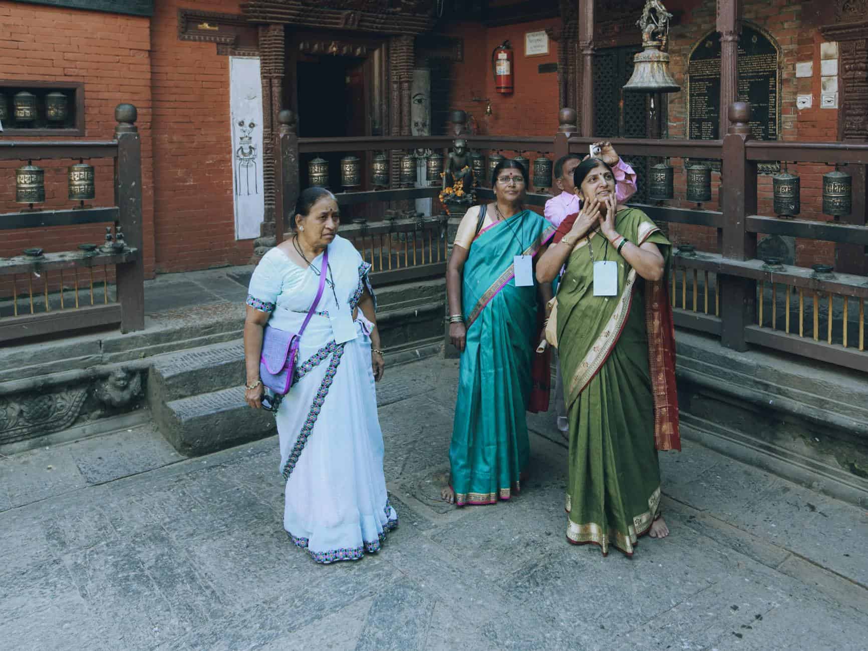 tourist temple dress code