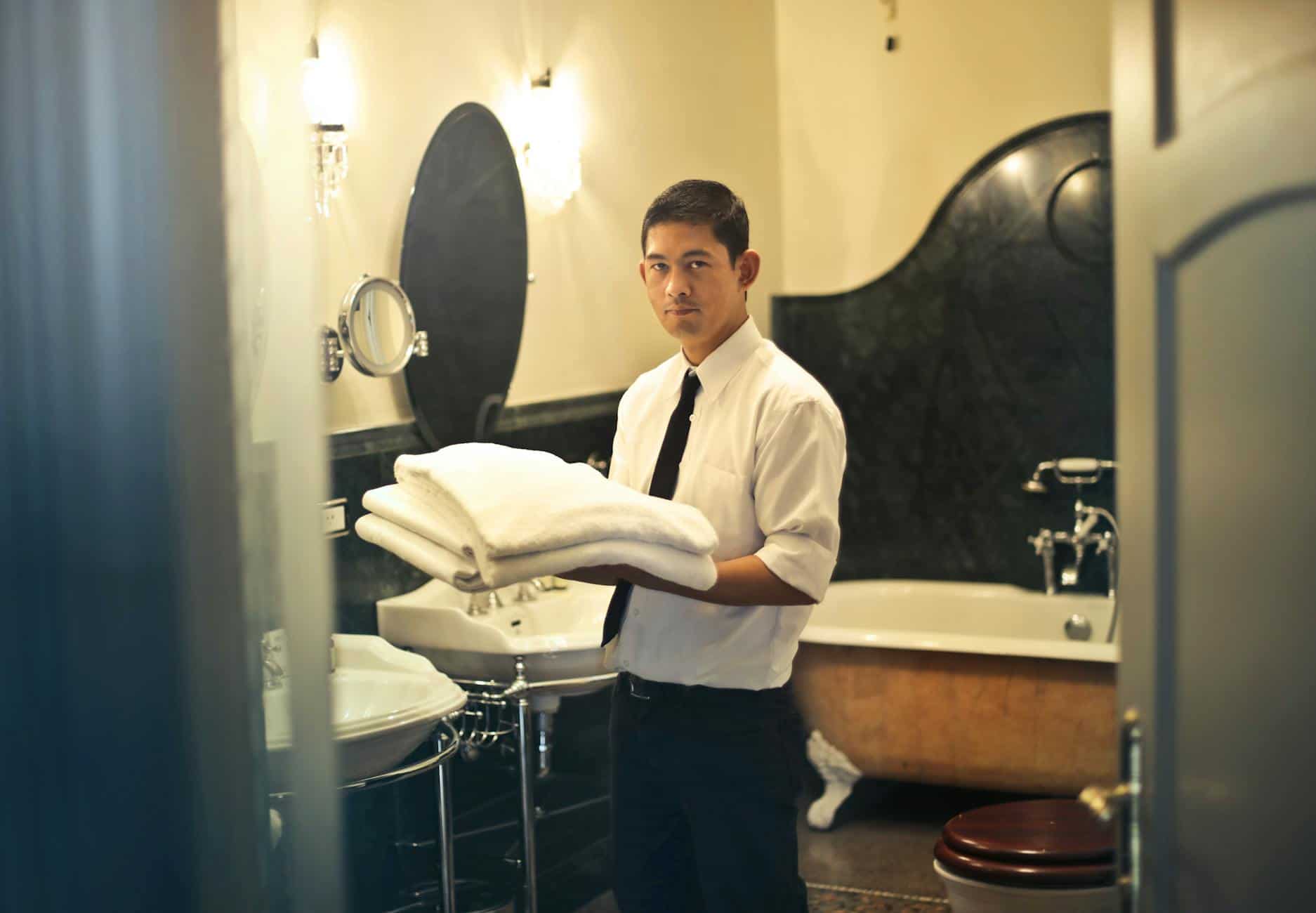 hotel towels bathroom