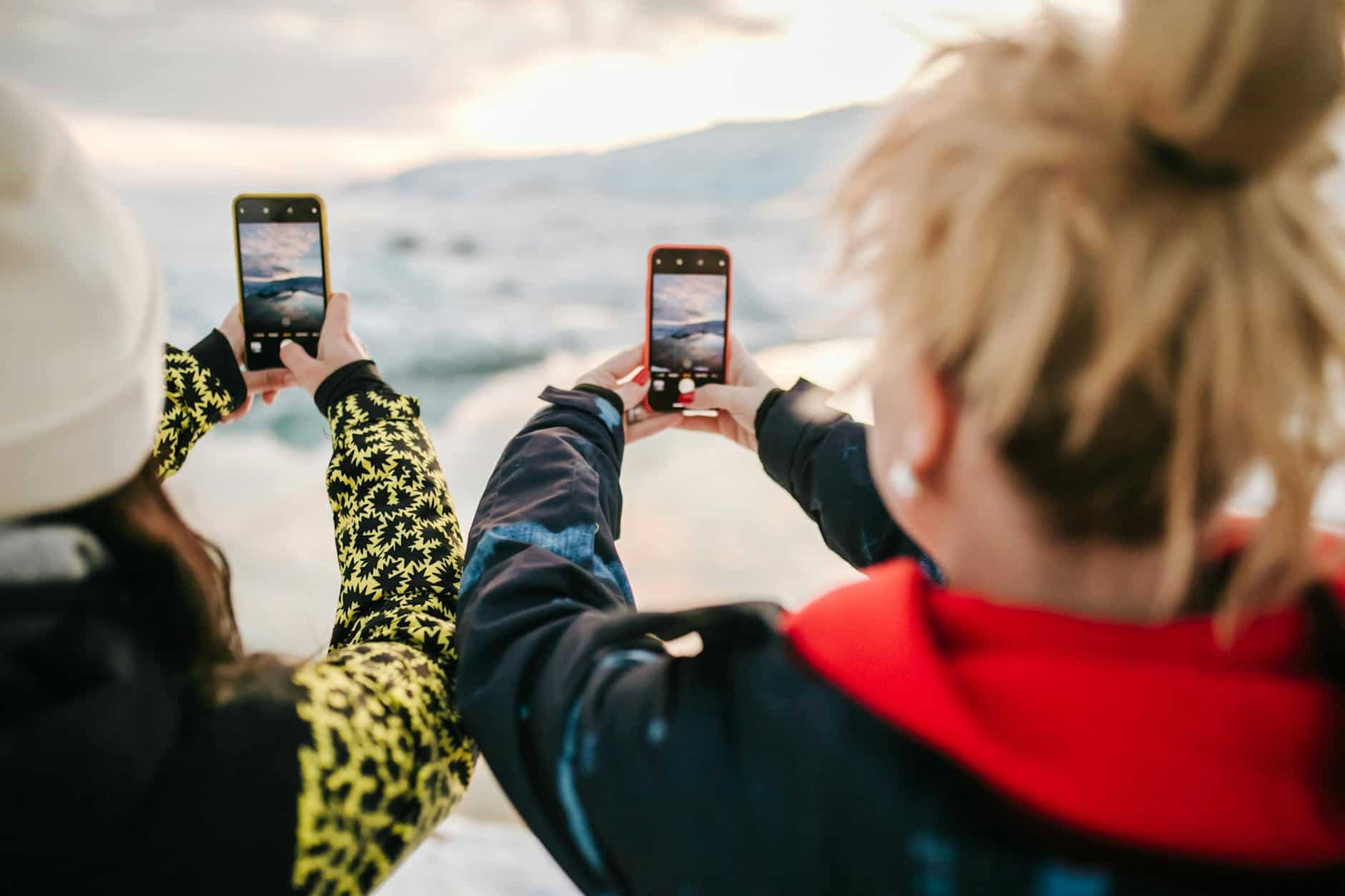 social media travel photos