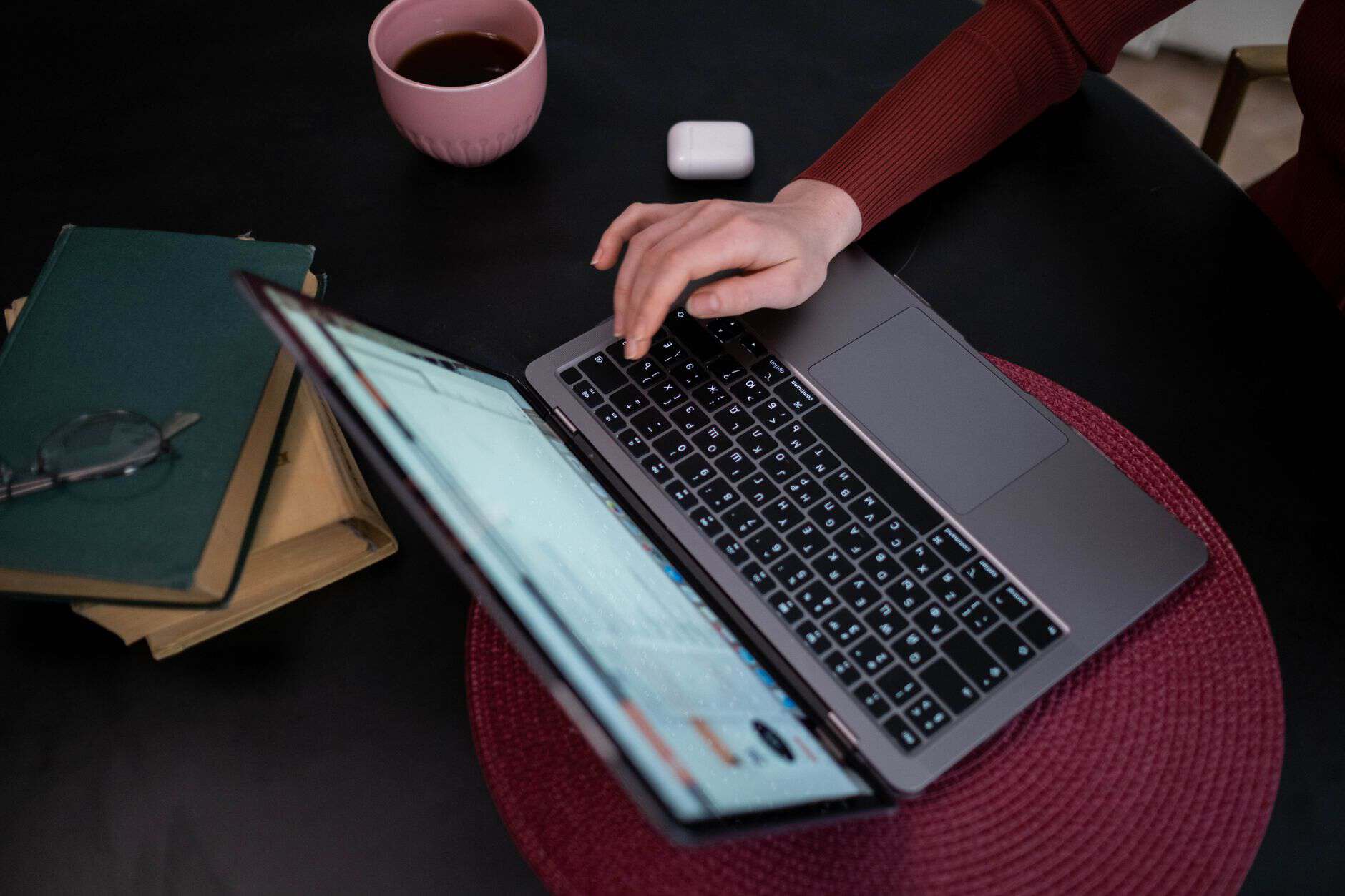 train booking online laptop