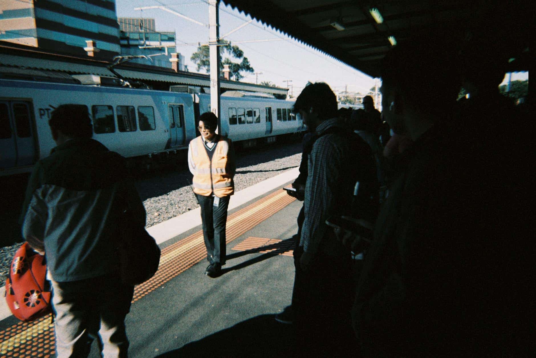 train station delay crowd