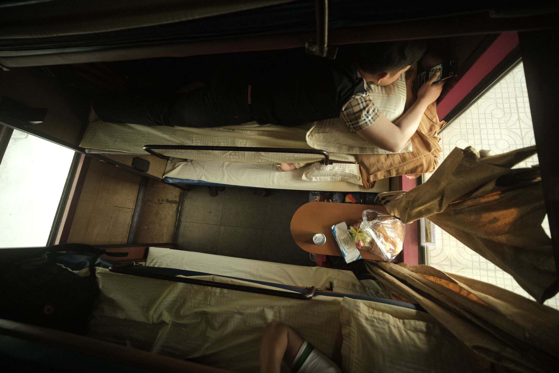 night train sleeper cabin