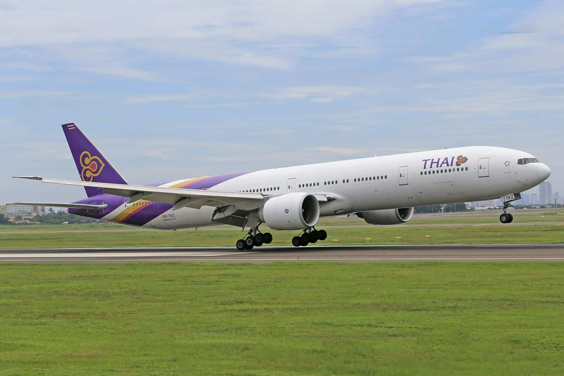 Bangkok international airport flights