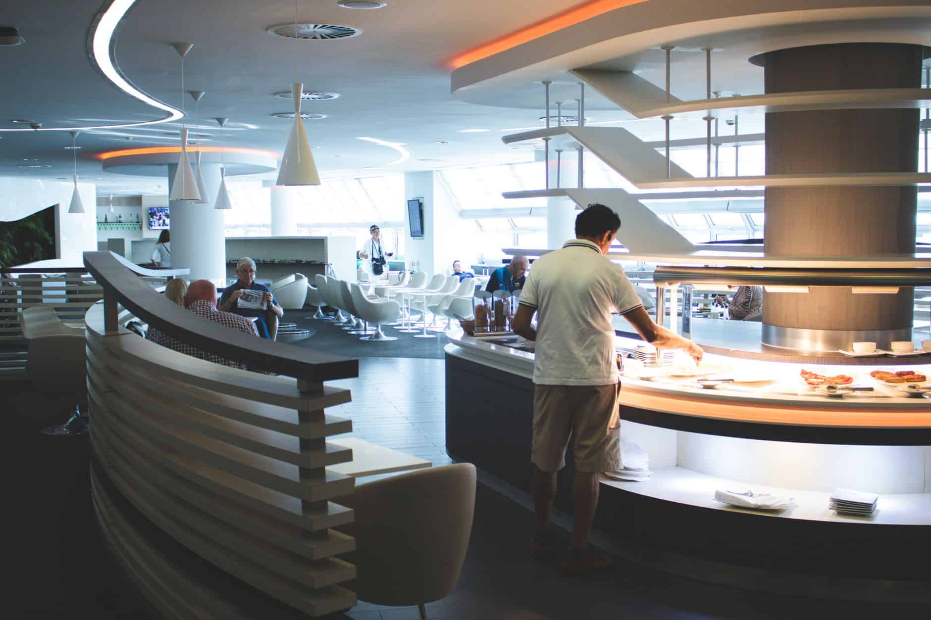 airport restaurant bar
