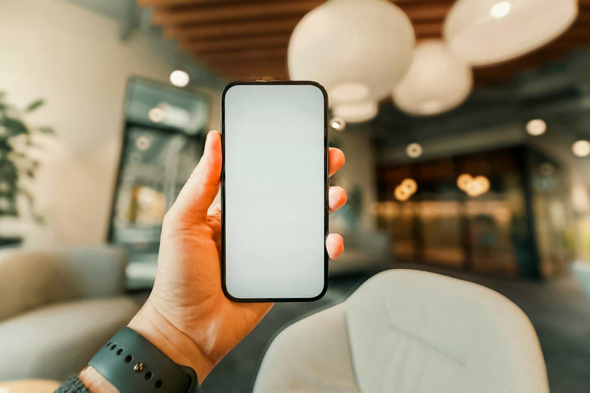 smartphone hotel app