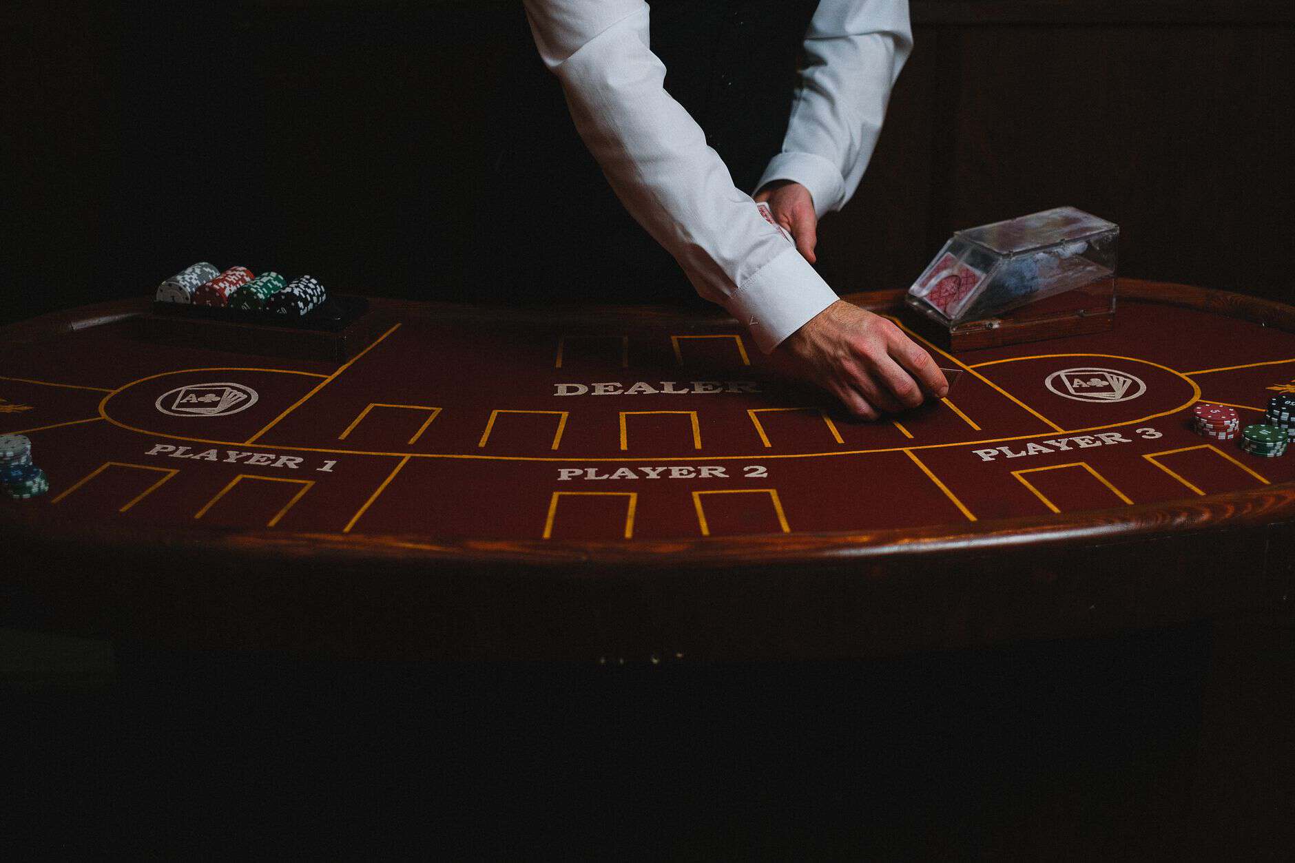 casino dealer friendly