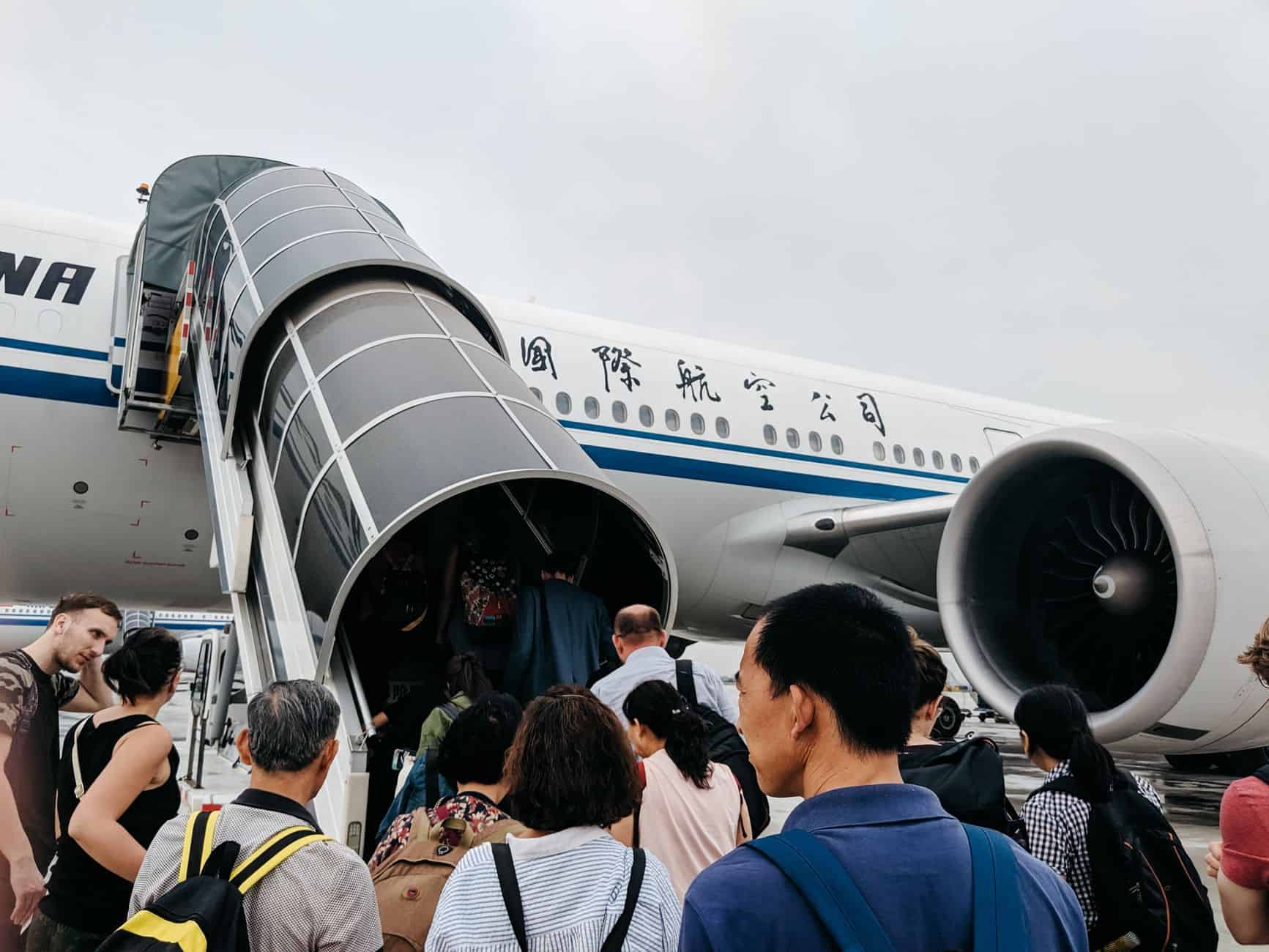 airplane passengers boarding