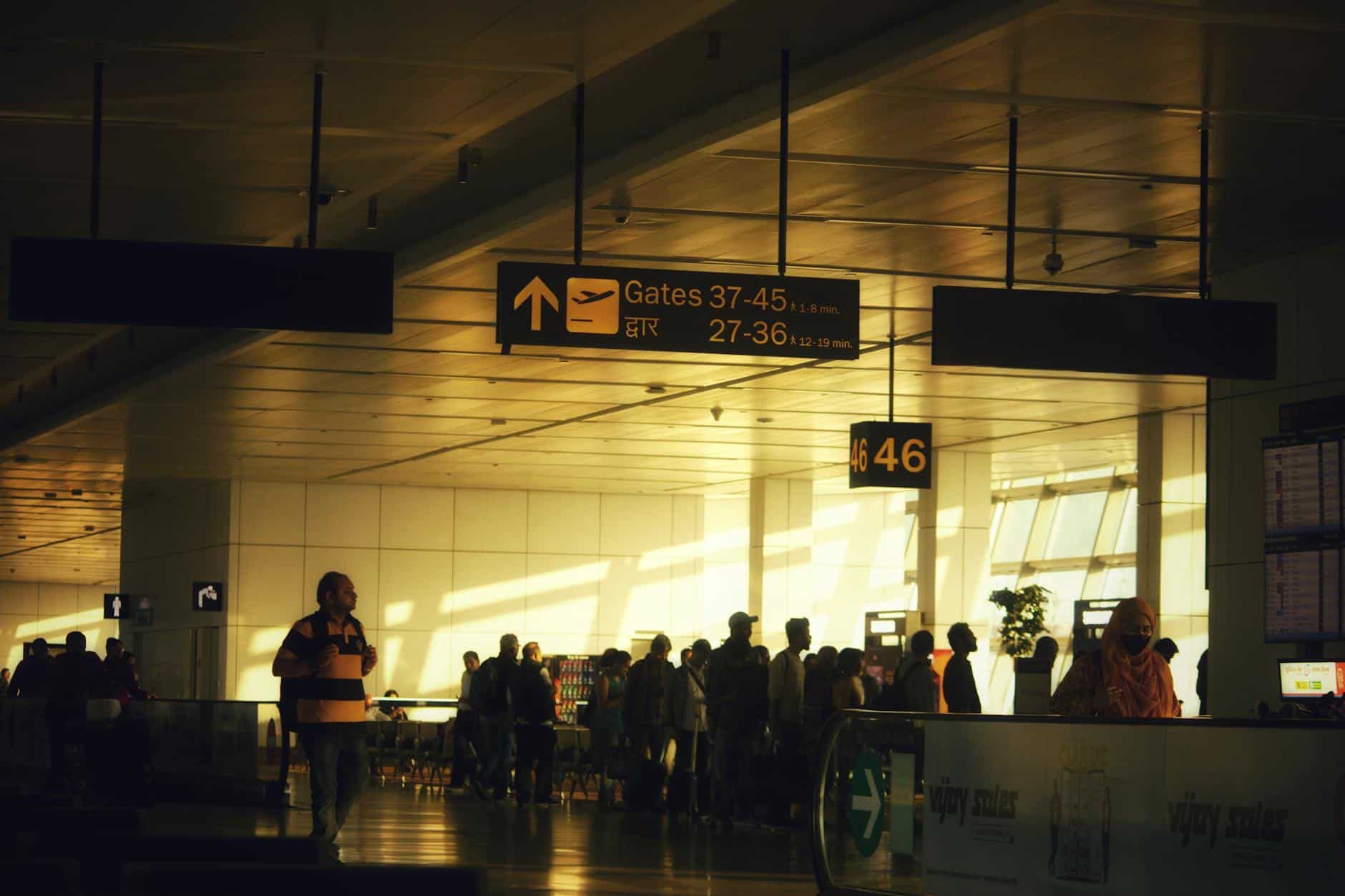 airport gate crowd