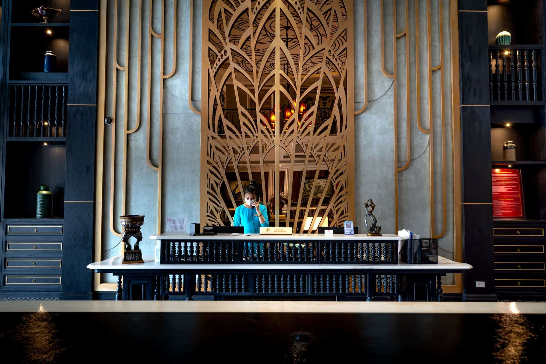 resort check-in desk
