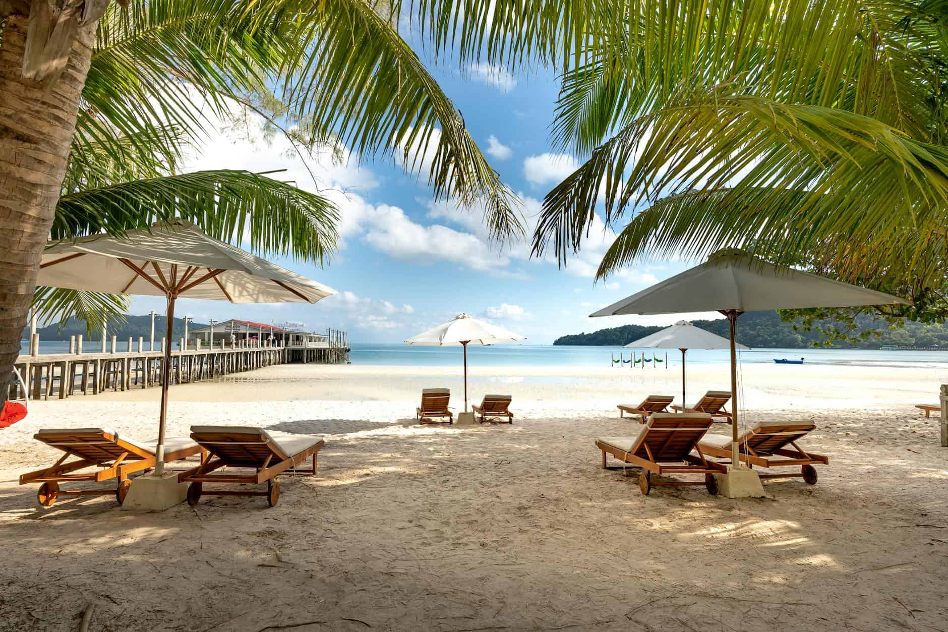 resort beach chairs