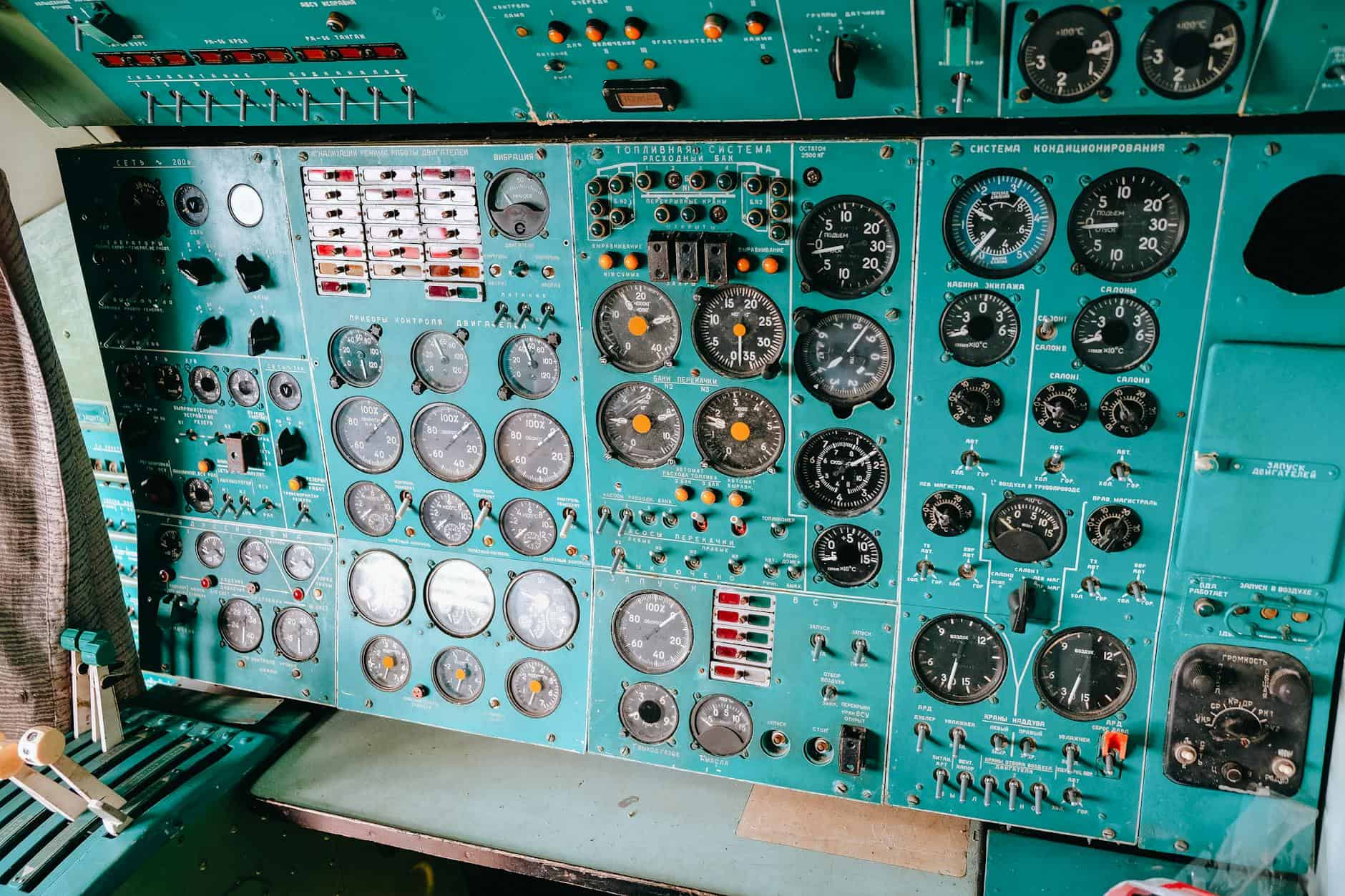 airplane cabin pressure altitude