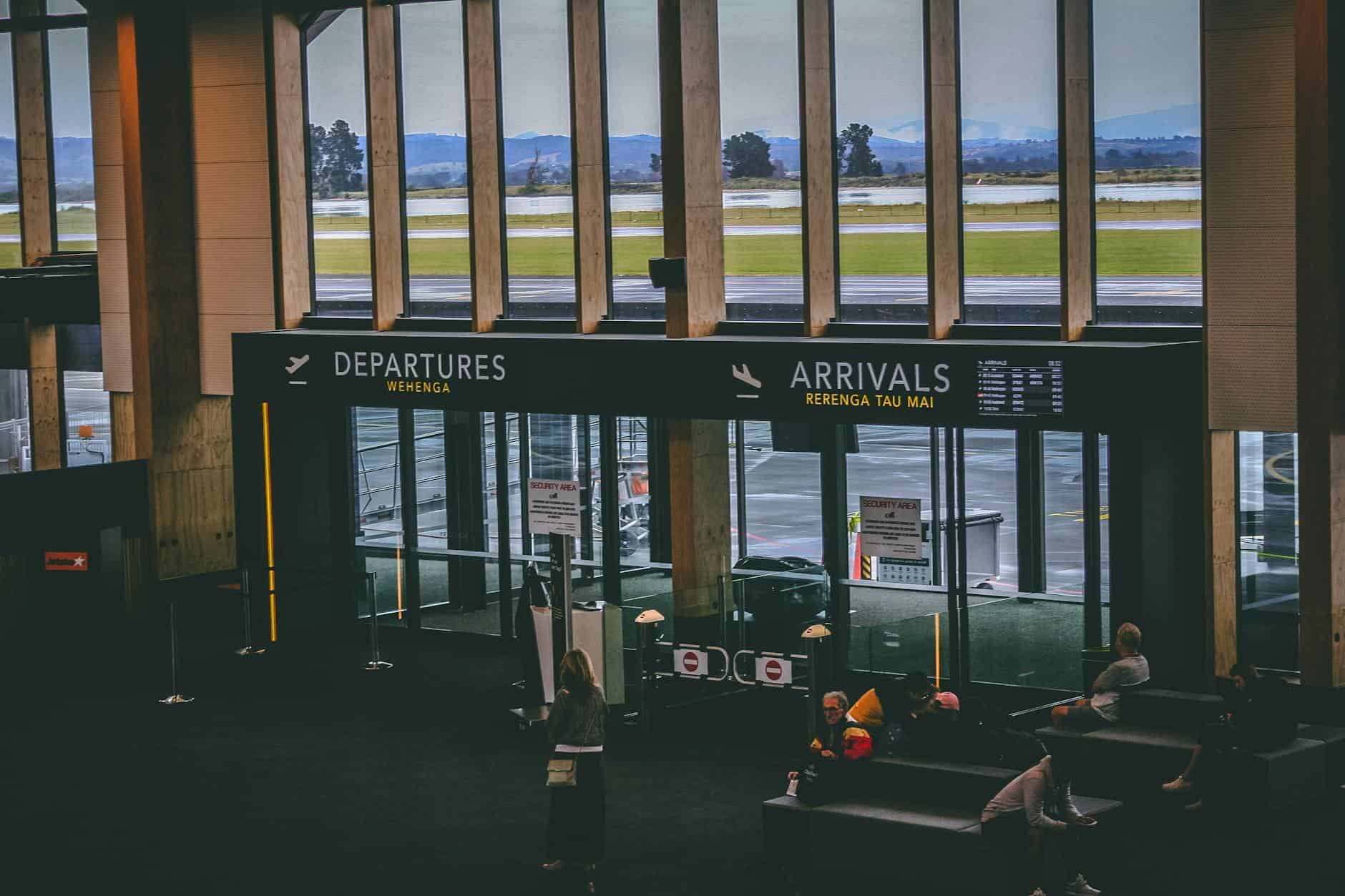 airport arrival gate