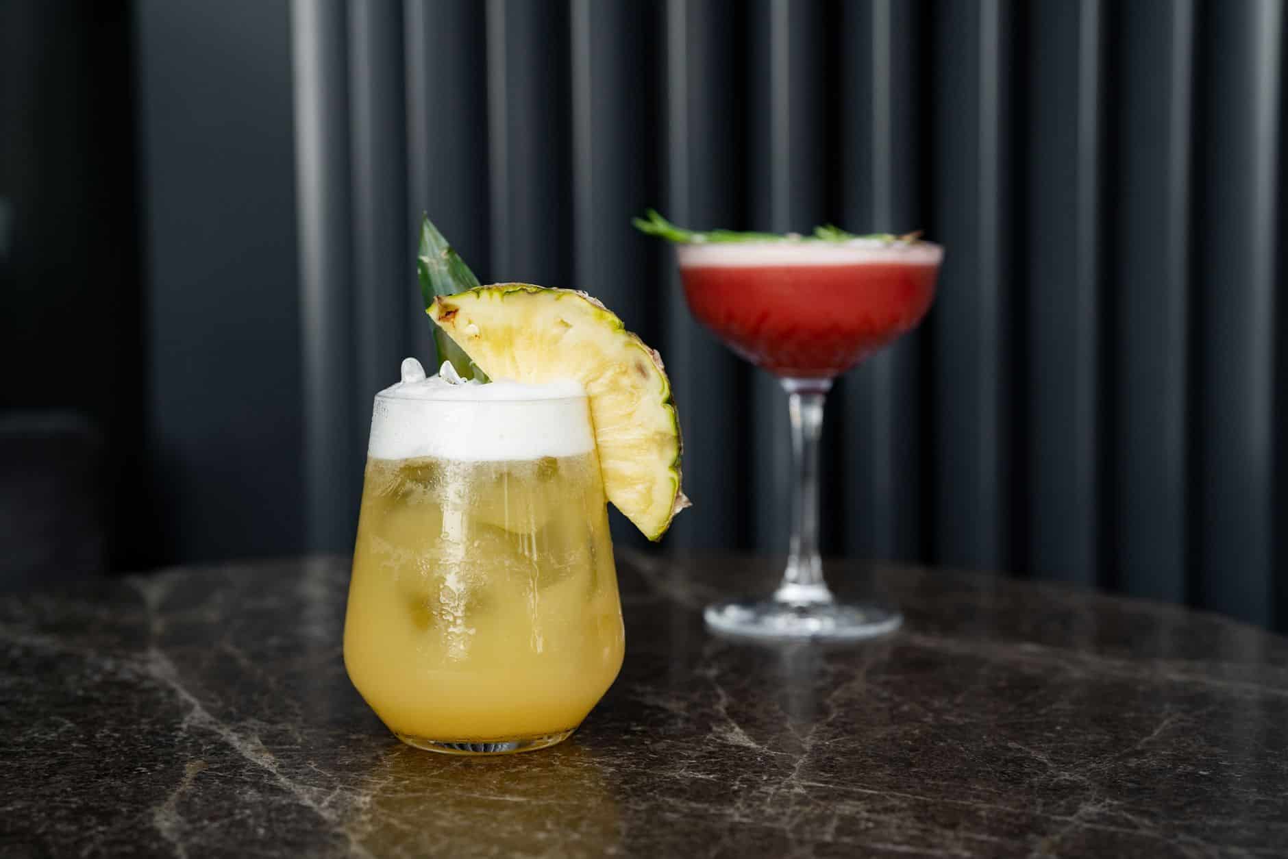 airport bar drinks