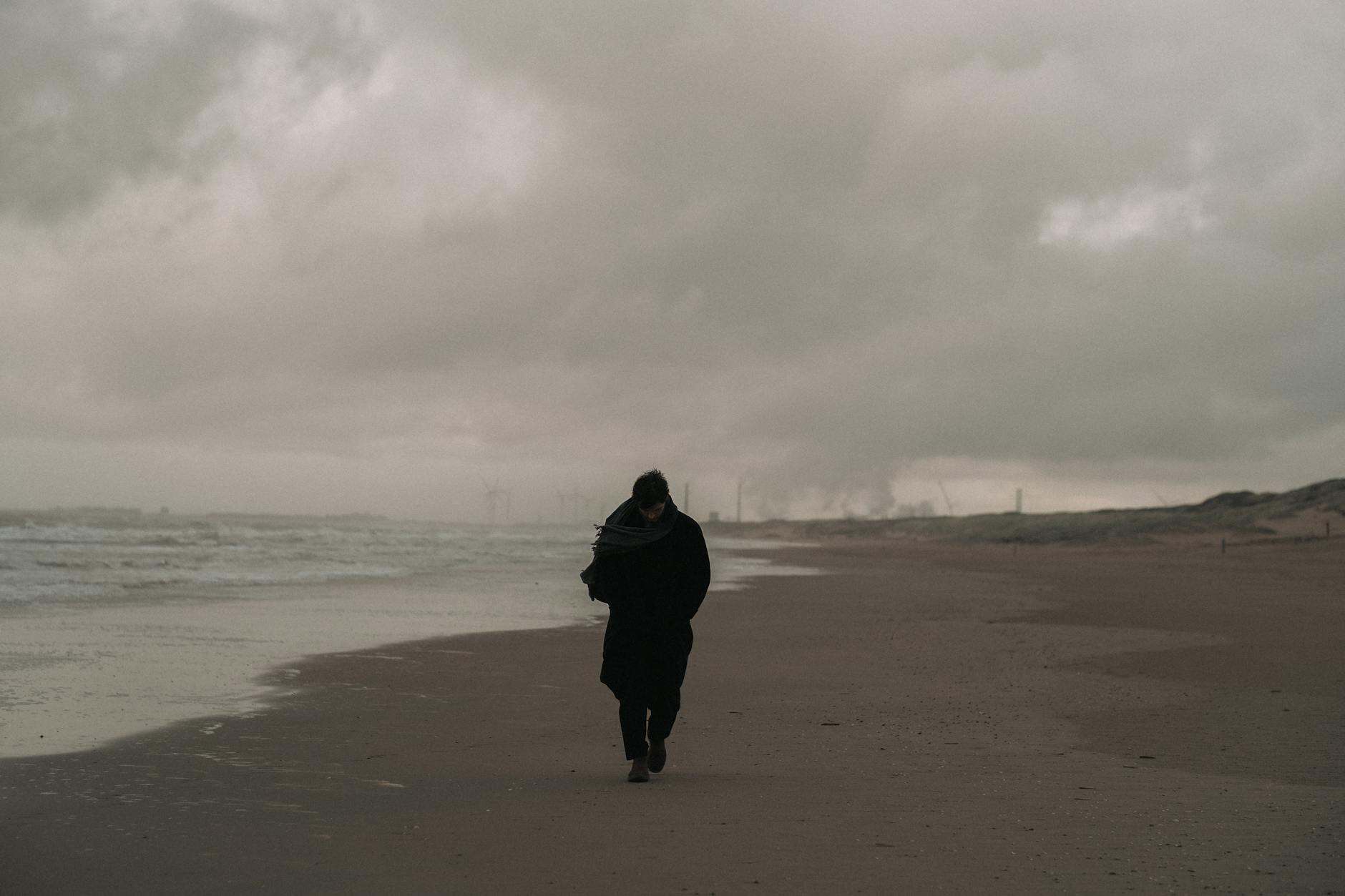winter beach walking