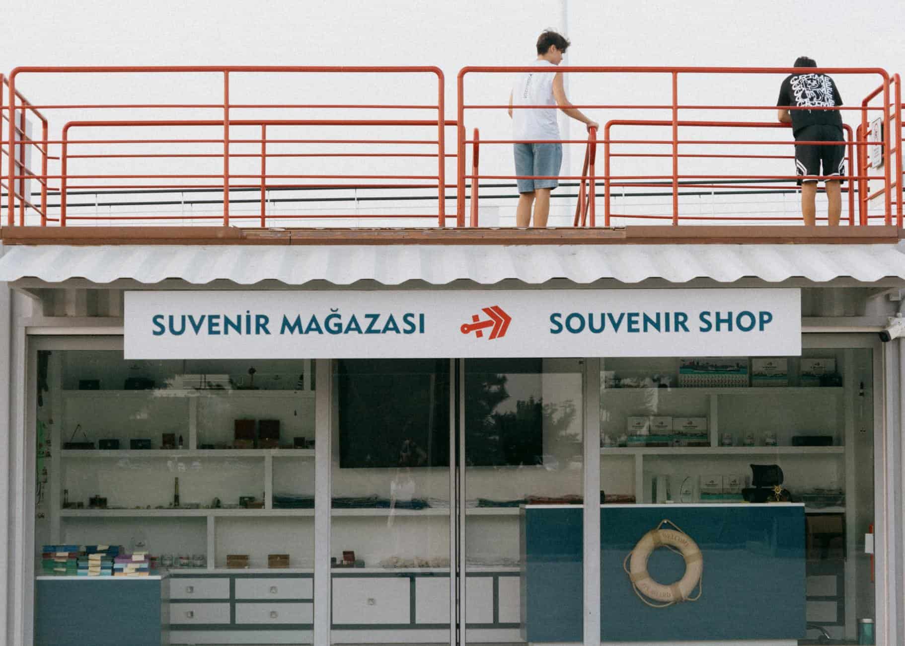 tourist shop local economy