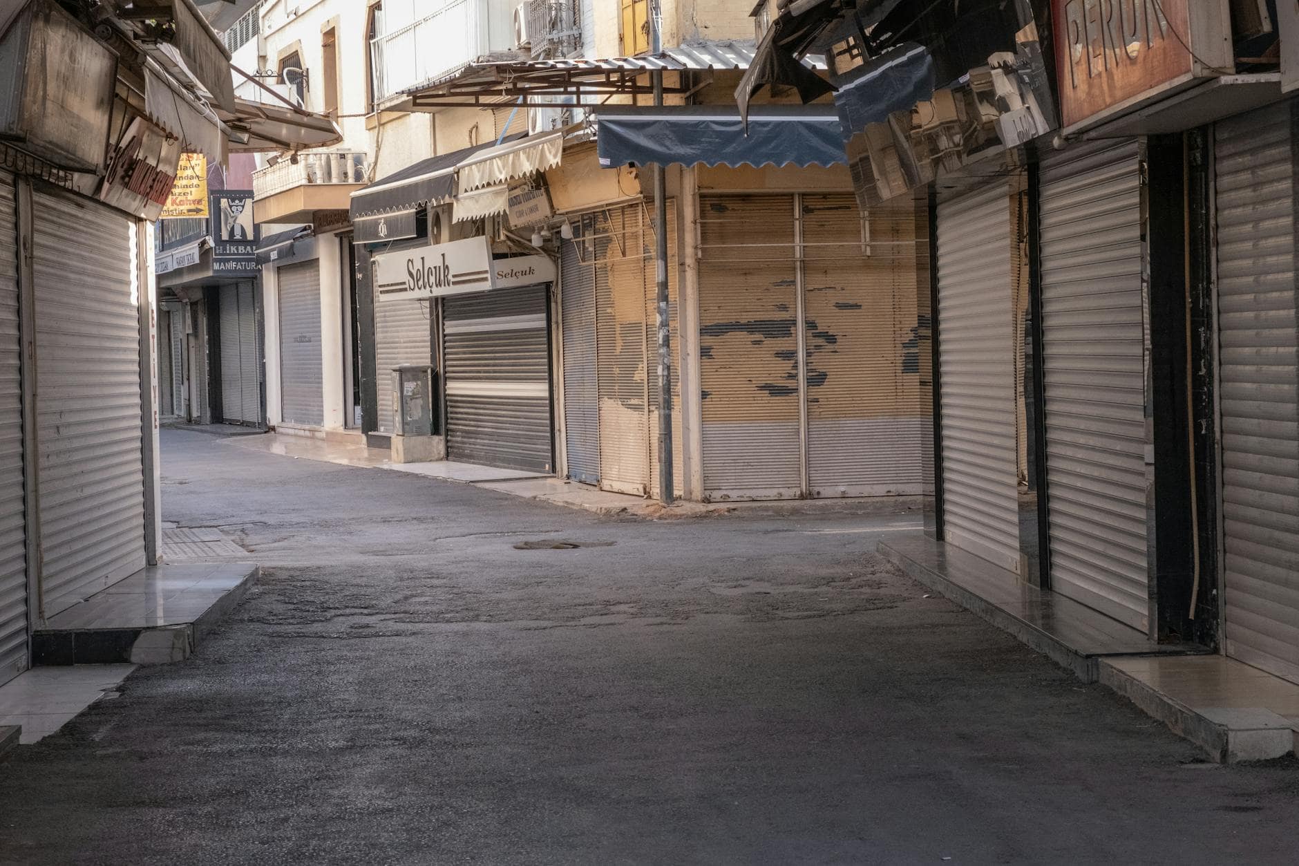 closed shop empty storefront