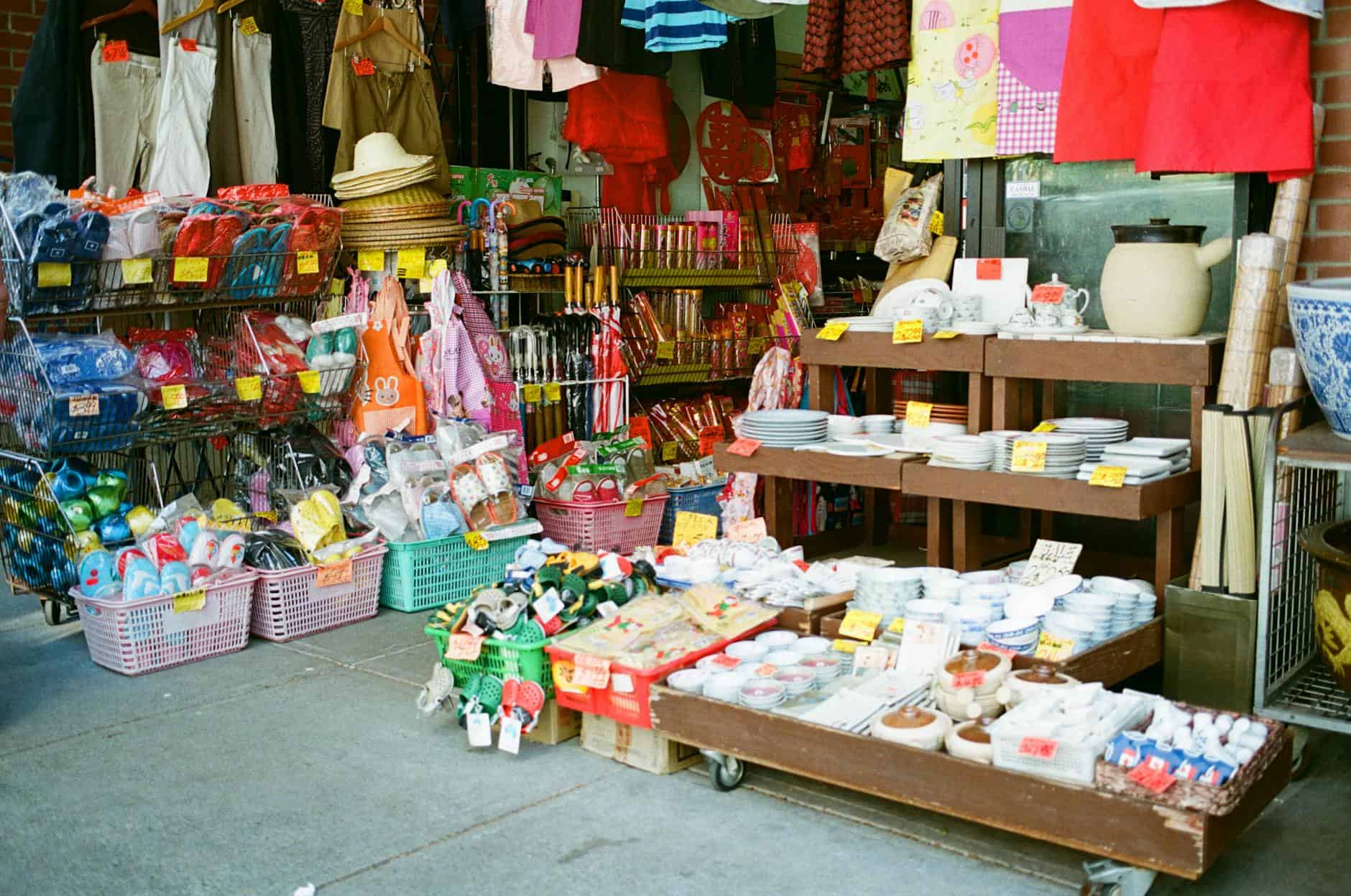 souvenir price tag shop