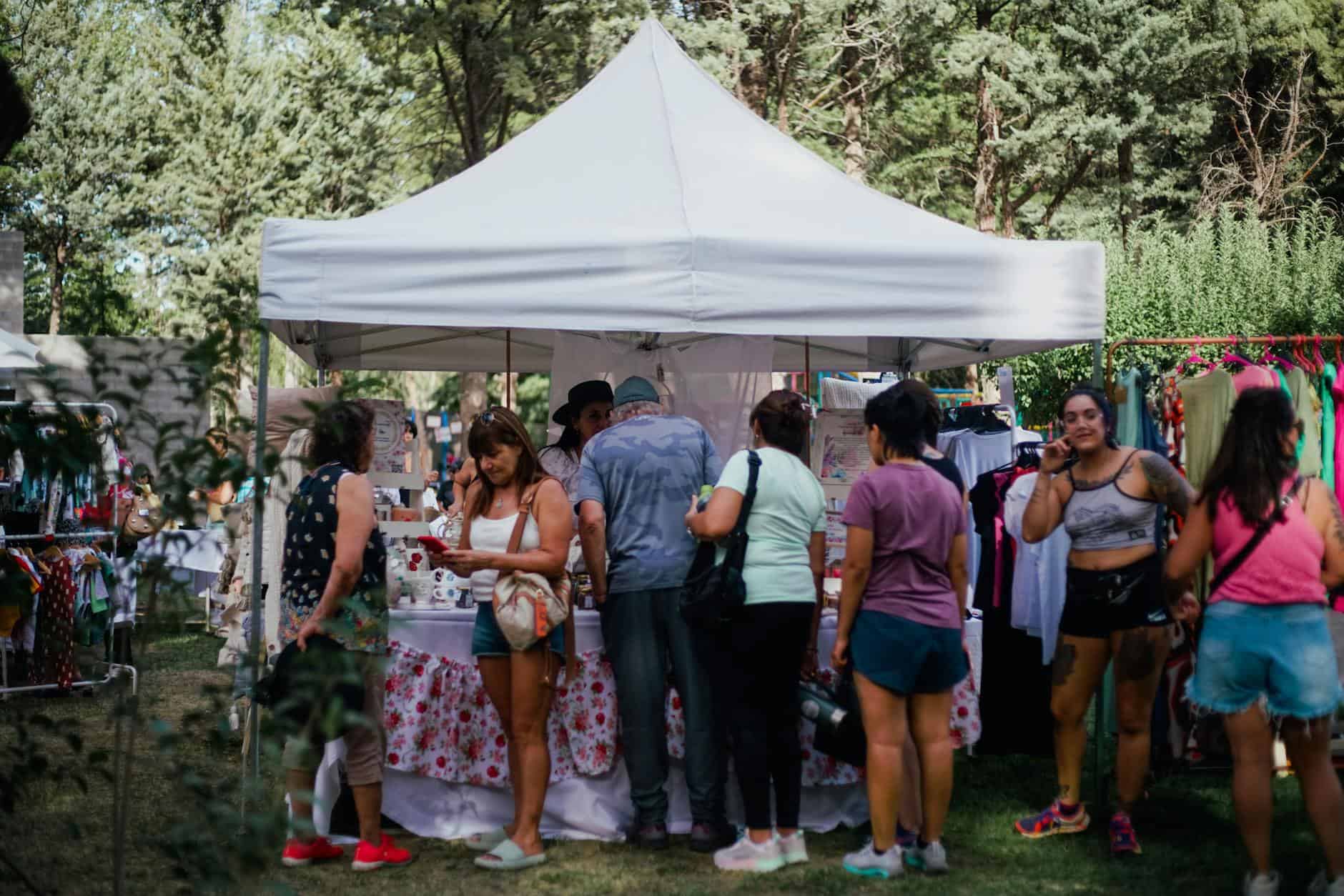 outdoor vendor stand