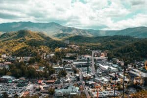 Traffic and crowds in the Great Smoky Mountains National Park