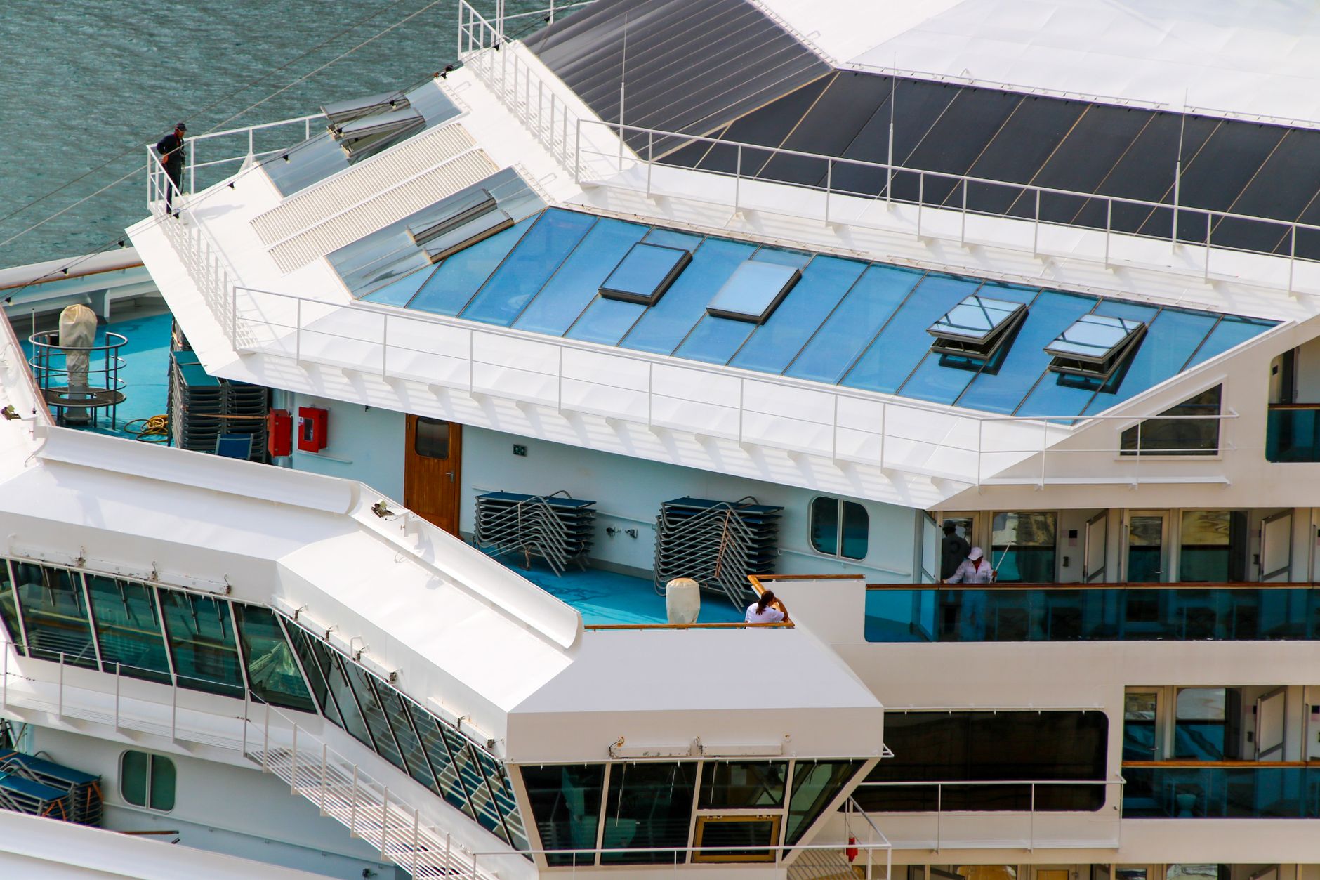 Cruise ship cabin steward service