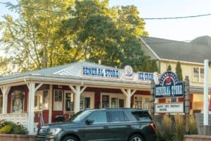 Locally owned seafood restaurant on the Outer Banks