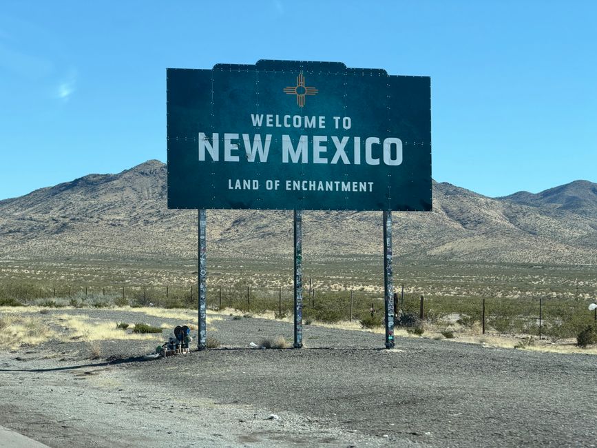 Desert highway connecting northern and southern New Mexico towns