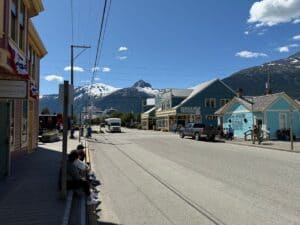 Small town visitor center handling increased tourist volume