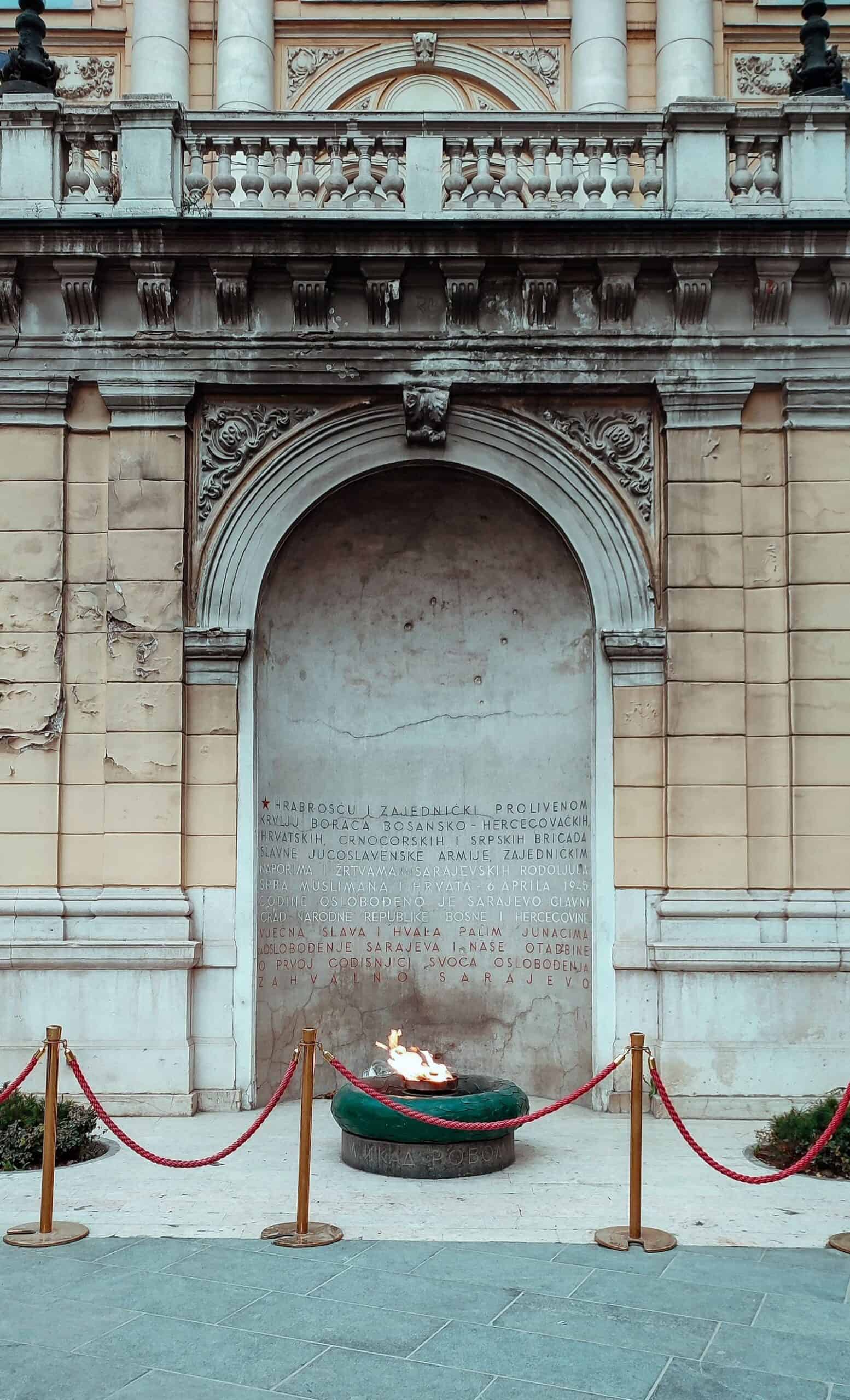 At This Dark-Tourism Site, Remembrance and Commerce Share the Same Ground—What Visitors Should Understand Before They Go