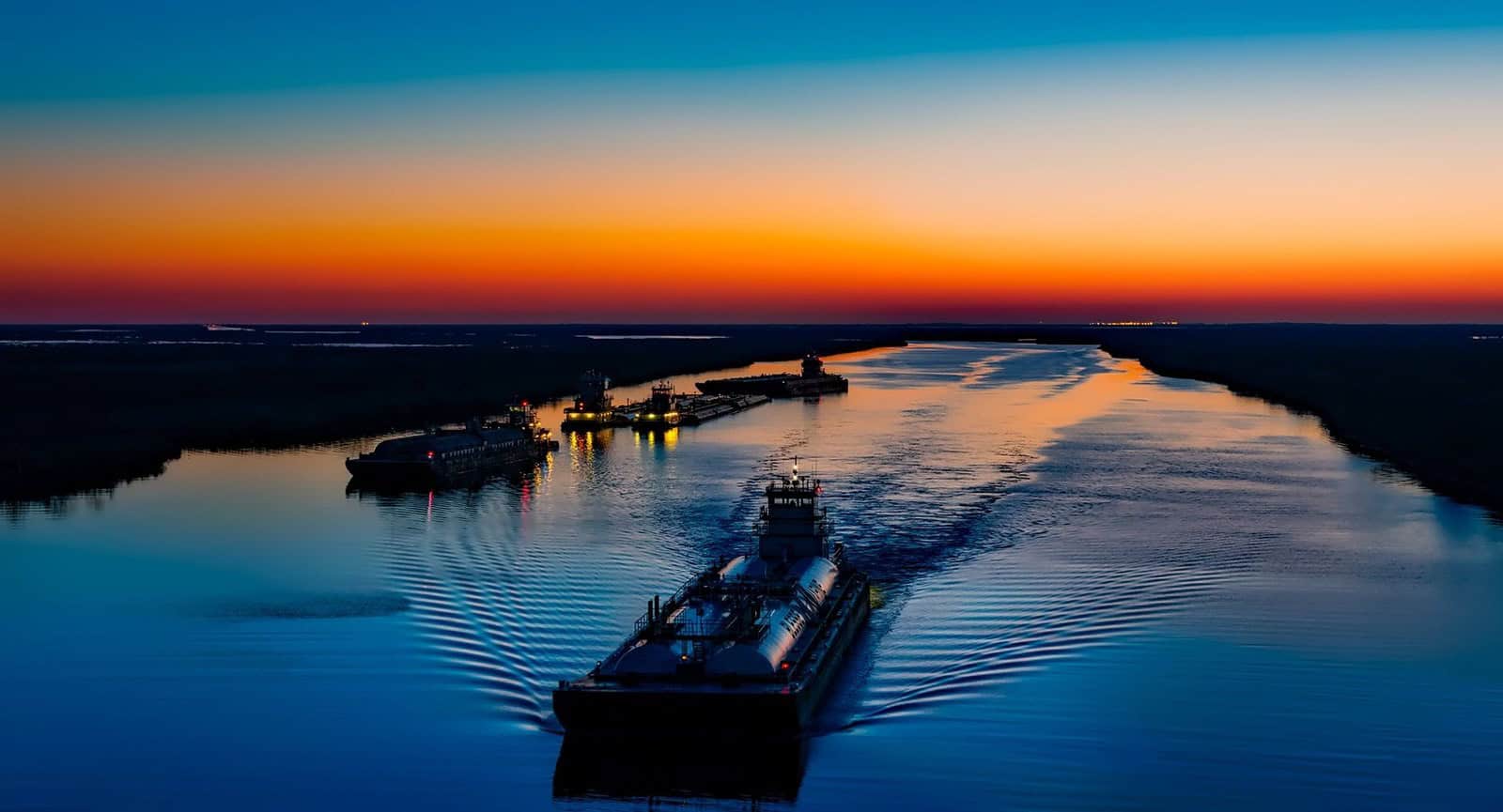 Travel scene related to What the real Texas Gulf Coast petroleum towns look like – Port Arthur, Beaumont, Texas City – the refinery economy