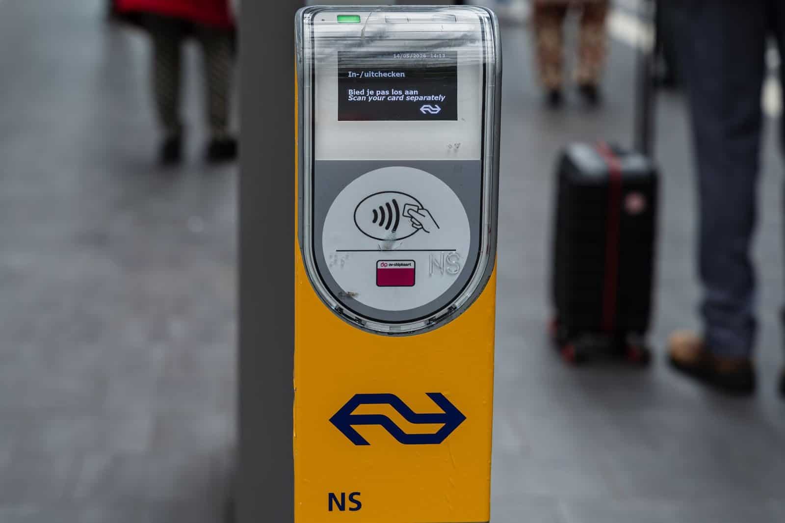 Independent international train travel