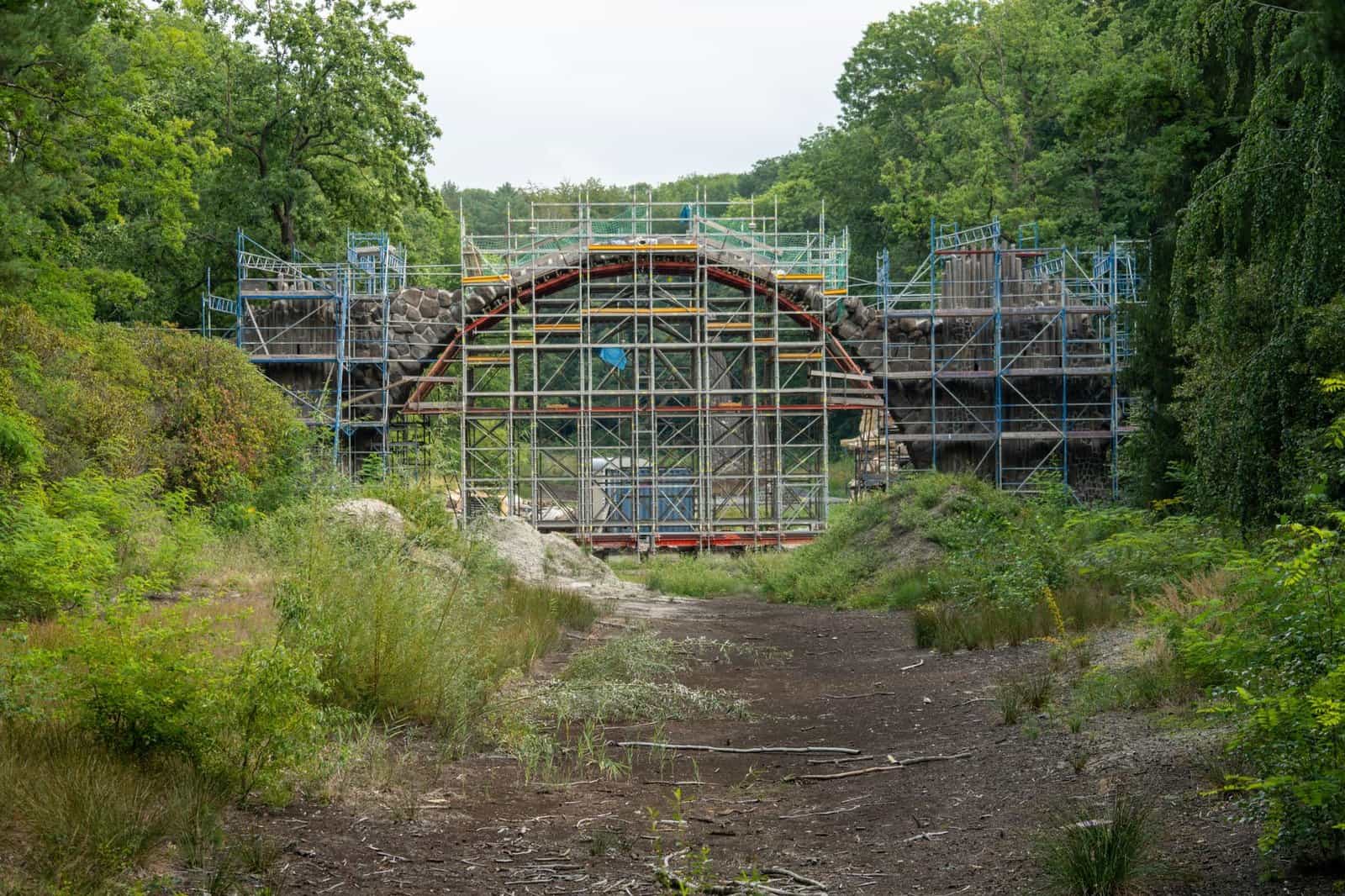attraction restoration travel scene