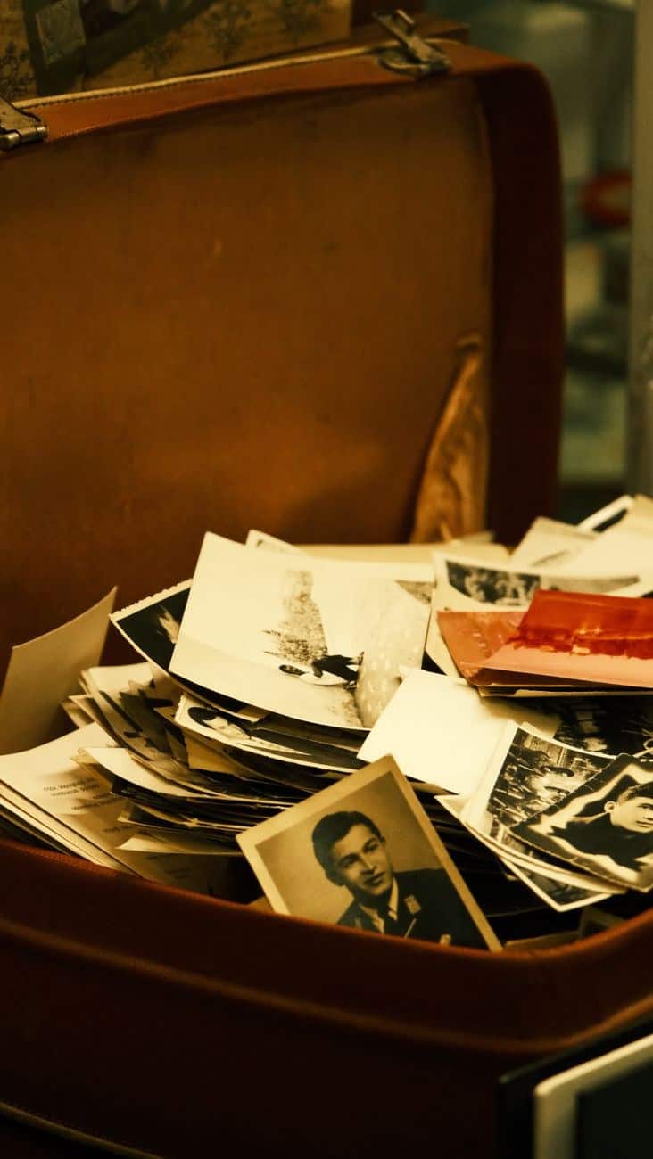 people remember the worst hotel they stayed in more vividly than the best travel scene